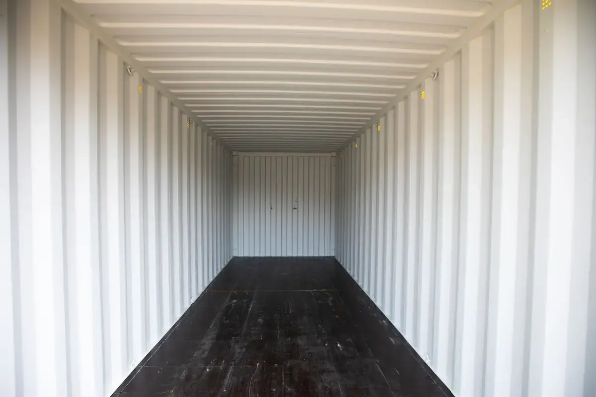 New 20ft dry container pristine interior floor